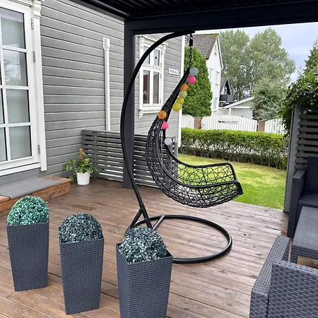 Liten Leiligheten Uten Soverommet,sovesofa I Stuen , I Kjelleren * Stavanger