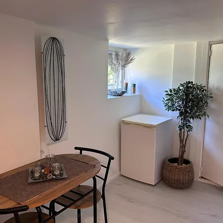 Liten Leiligheten Uten Soverommet,sovesofa I Stuen , I Kjelleren Apartment Stavanger